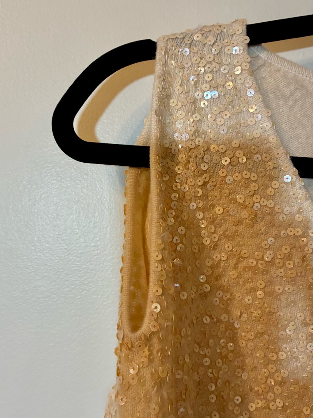 NWOT Cashmere Sequined Cold-Shoulder V-neck Sweater Top Cream Neutral Event M - Picture 4 of 10